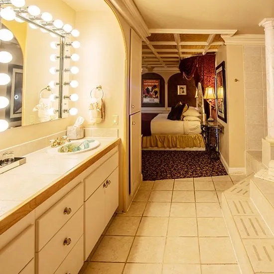 Hollywood Romance suite, view 3