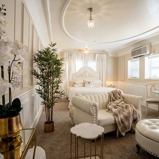 The Marble House suite at the Anniversary Inn in Boise, Idaho