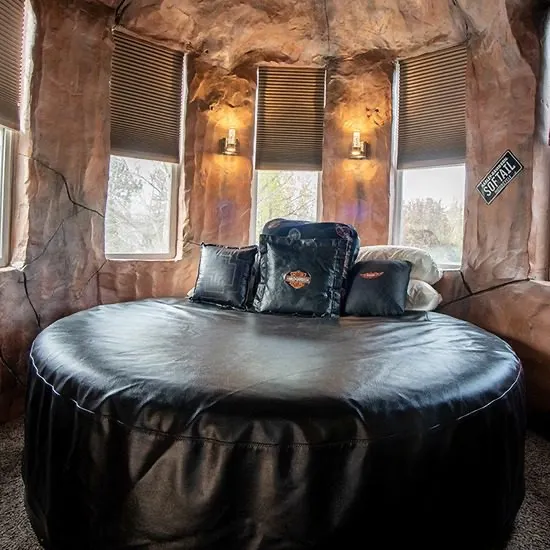 Biker Road House suite, view 3