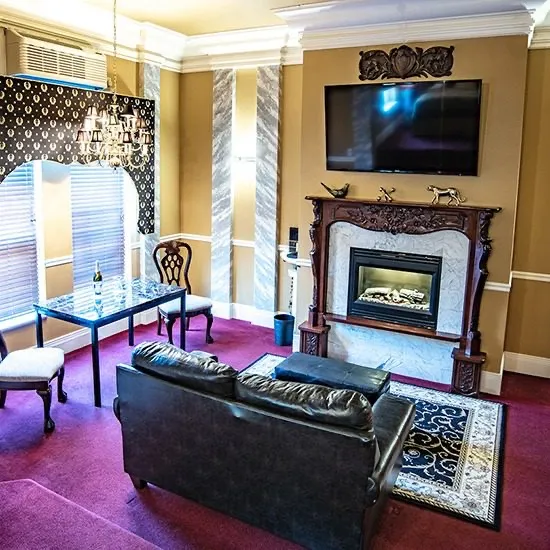 The The Capitol suite at the Anniversary Inn in Boise, Idaho