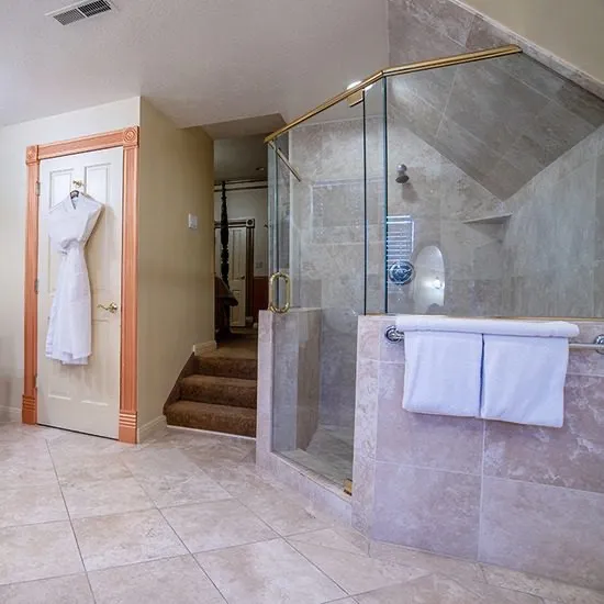 Grand Manor suite, view 3