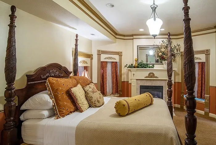 Grand Manor suite, view 4