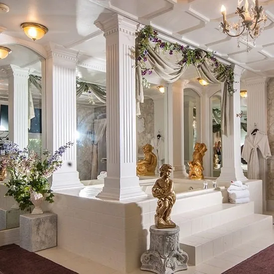 Aphrodite’s Court suite, view 3