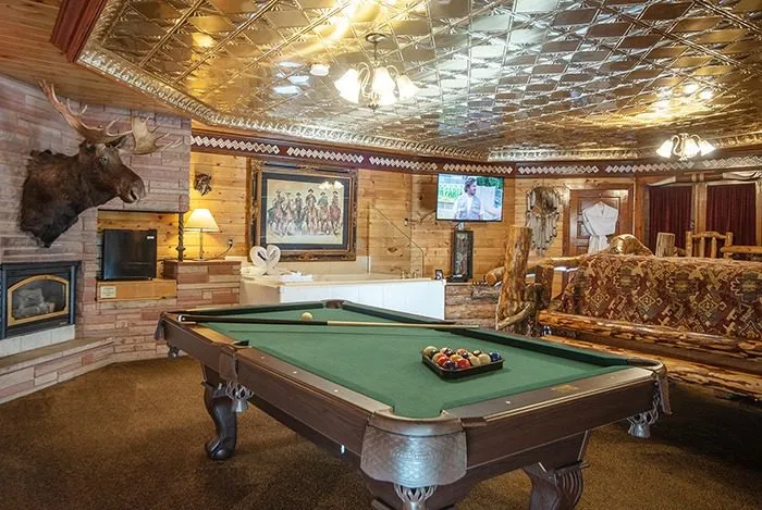 Jesse James Hideout suite, view 4