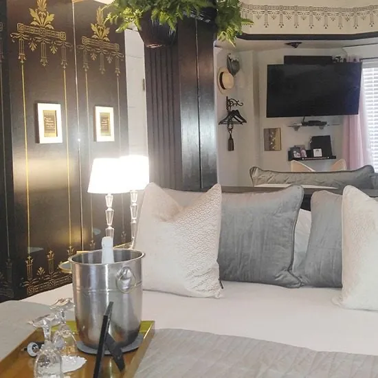 The The Gatsby suite at the Anniversary Inn in Logan, Utah