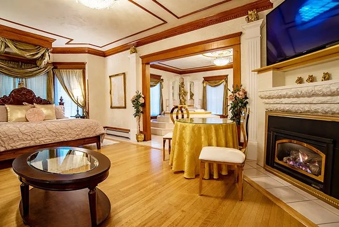 Imperial Palace suite, view 4