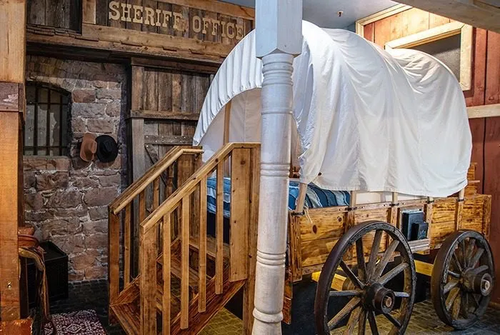 Wild West suite, view 4