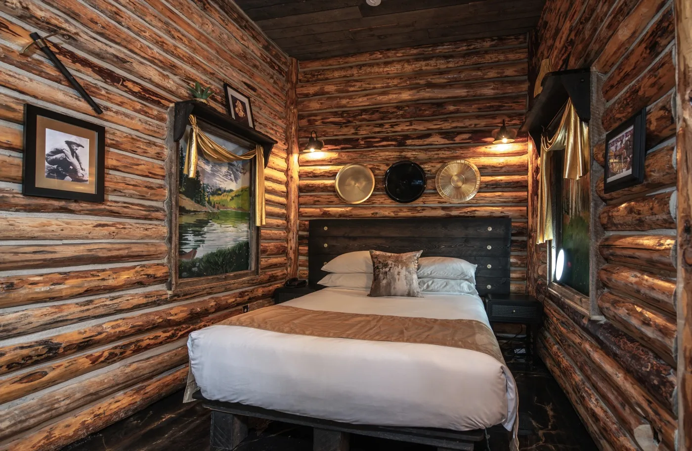 Gold Rush suite, view 3
