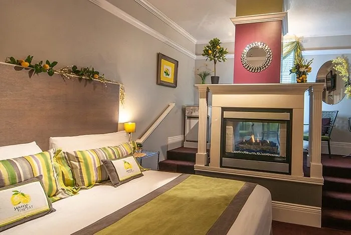 Citrus Crush suite, view 4