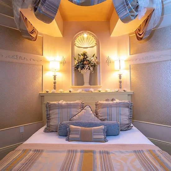 The The Grand suite at the Anniversary Inn in 5th South, Salt Lake City, Utah