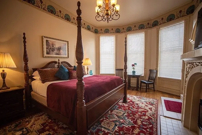 The Anniversary Inn Suite suite, view 4