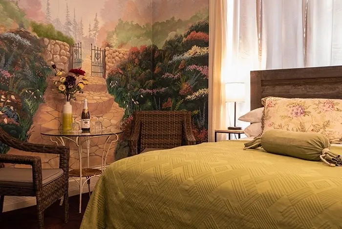 Secret Garden suite, view 4