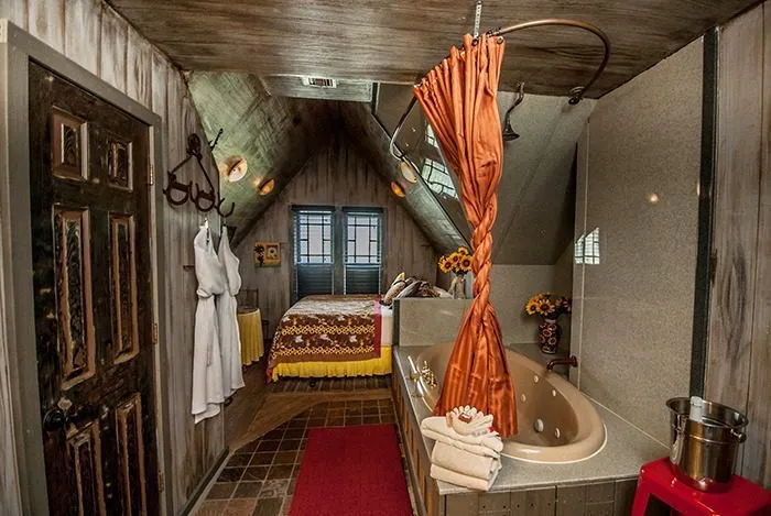 Hayloft suite, view 4
